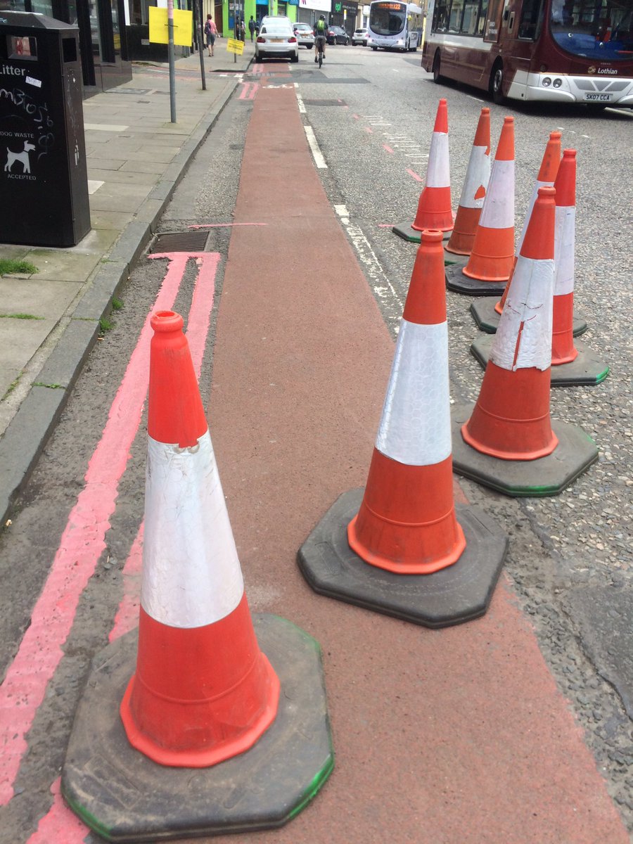 Hmm - Dalry Rd at corner of Richmond Terrace. No idea what’s happening here?  @edinhelp -  #SpacesForPeople cones moved?