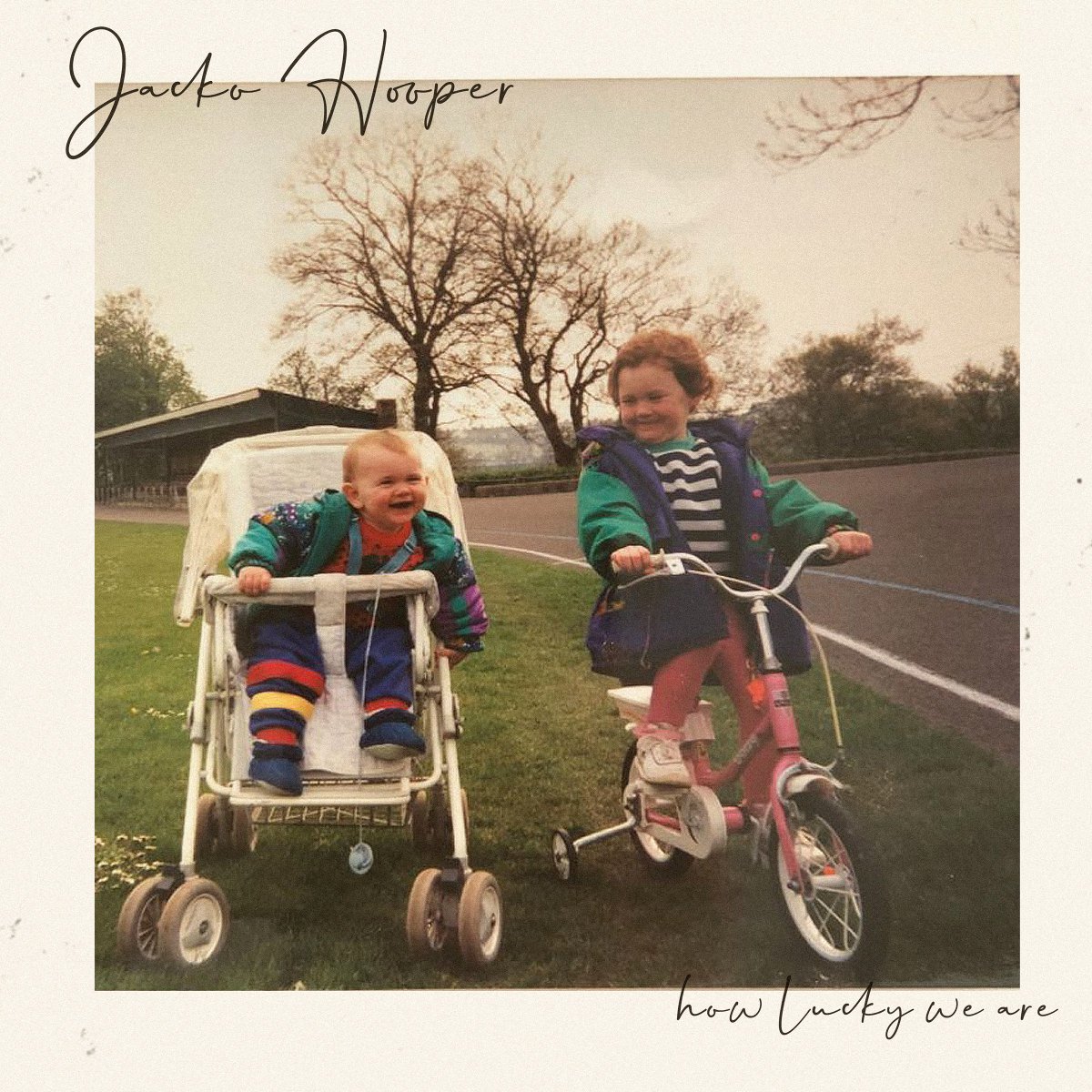 novamusicblog's tweet photo. The latest from @jacko_hooper, 'How Lucky We Are', is a delicate and touching ode imbued with atmospheric musicality.
Read more on #NovaMusicblog
#HowLuckyWeAre #JackoHooper #newmusicalert
https://t.co/oTiZDFTtV1 https://t.co/F5PCIZi6I4
