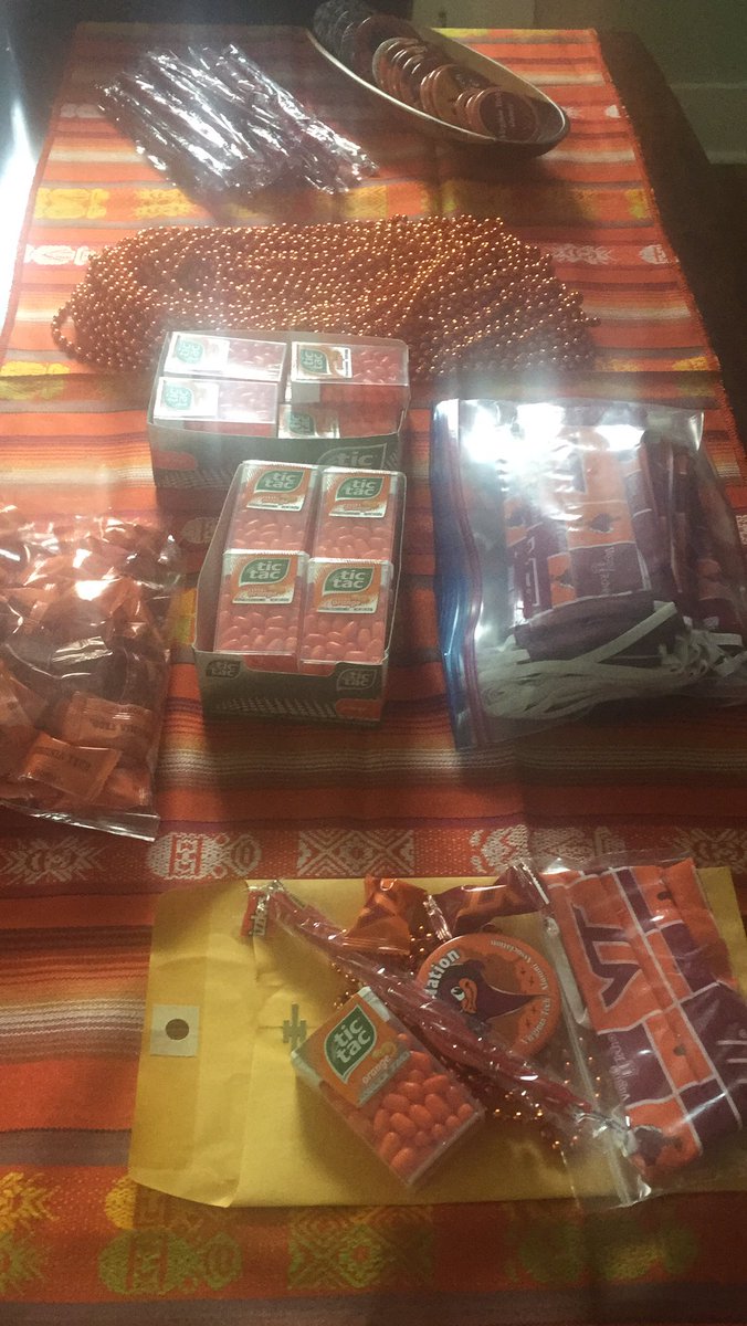 CentralPAHokies's tweet photo. Packing up gift bags for our new #centralpahokies! Welcome to #HokieNation #VT24 #VT4Life #VTAlumni #StartJumping https://t.co/4oyqjwmrFW