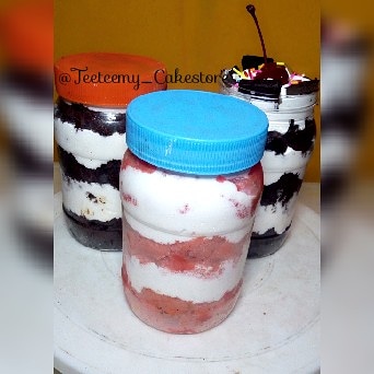 Temmy_Cakes's tweet photo. HAPPY NEW MONTH CAKE LOVERS #cakelovers
#August1st
#cakestore
#lagosbaker
#cakesinlagos
#twittercakes
#mainlandbaker https://t.co/F8p2AwDJ0c