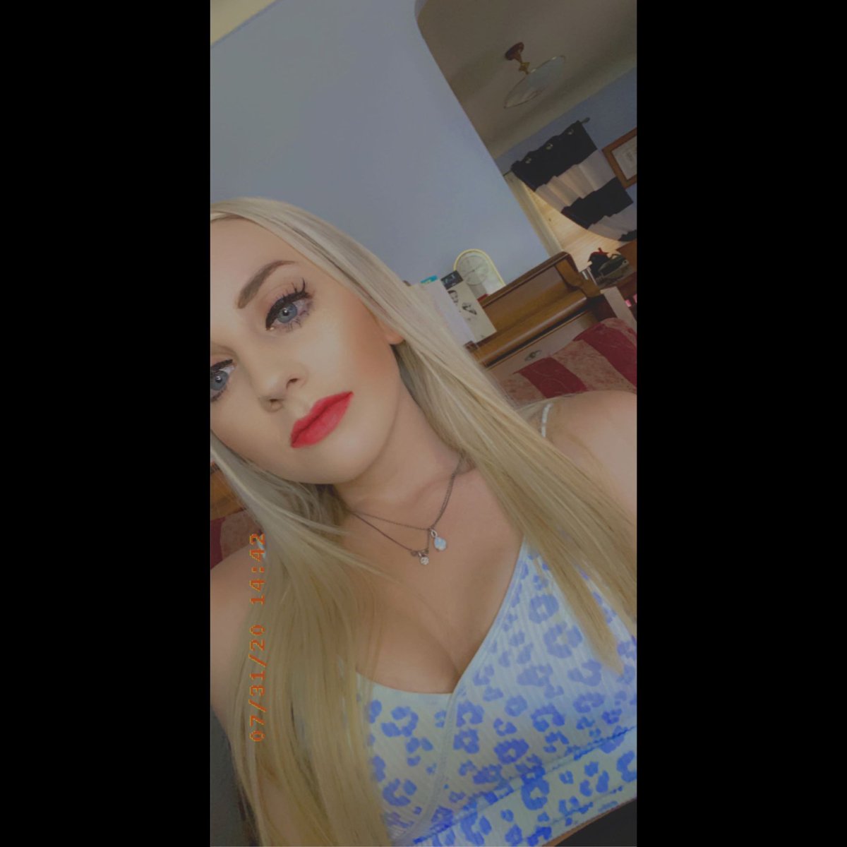 kpupbby's tweet photo. #NewProfiIePic tell me how u hate me https://t.co/FAmd2Km6be