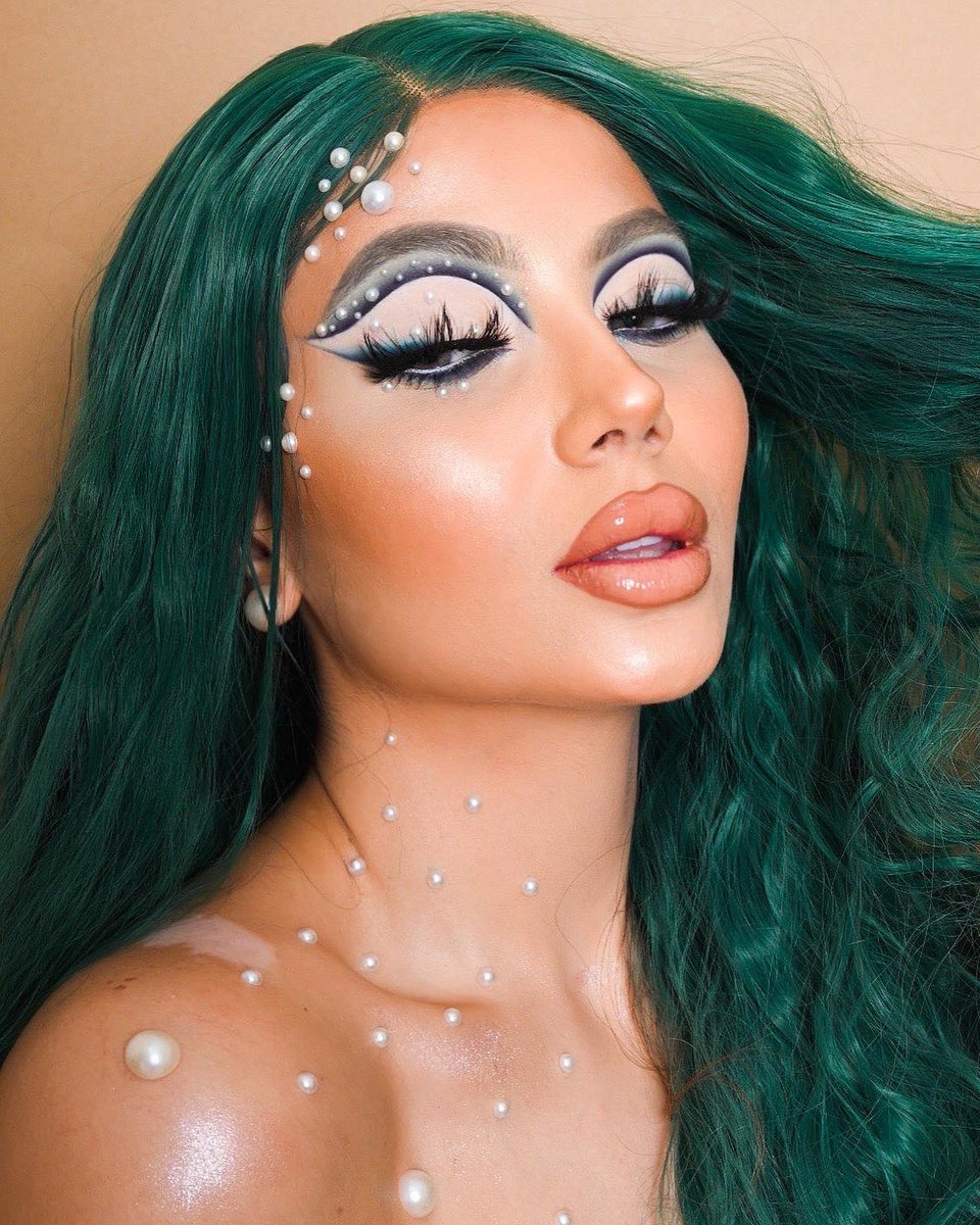 imanumua's tweet photo. GLAM MERMAID 🧜‍♀️✨ @bperfectcosm Carnival XL Pro | Perfect Prime Eyeshadow @lotuslashes The Naughty Set | @MorpheBrushes Brush M506 🧜‍♀️ https://t.co/u4SRTvka9A