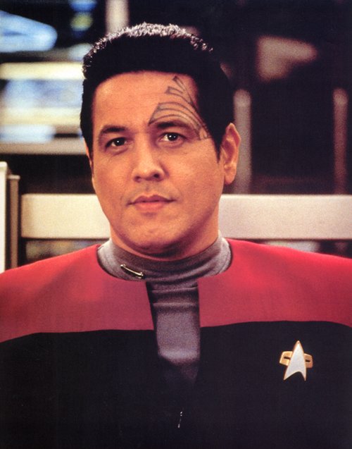 LeilaMShirley1's tweet photo. #31DaysofChakotay I enjoyed going through my pictures and posting on the various topics. I learned about manip, meme, and incorrect quote as that required research. I added few more pictures to my Chakotay 600+ collection. Chakotay is my favorite Trek character. What a man!!! https://t.co/mnhxjj1BNK