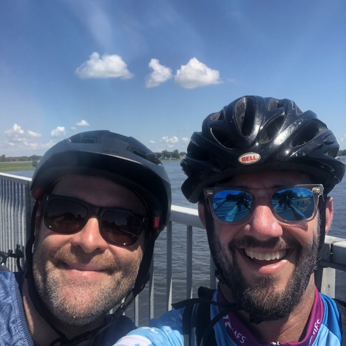 Eastern tip of MTL! And I got reinforcements!! Thx  @DavidDufresne for joining the fun. On to the home stretch.  #PMC2020  #PMCReimagined  #vcsridingbikes