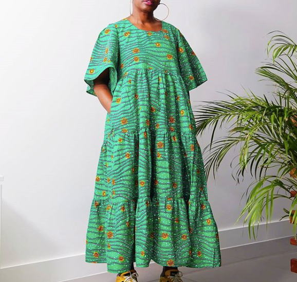 Mollie_Magazine's tweet photo. Today is #BlackPoundDay so we're going to be sharing a whole bunch of amazing indie black-owned businesses on our Insta 💸  Time to put our money where our mouth is #molliemakers! Incredible dress from @Kemitelford 😚 https://t.co/5CWY4e3reU