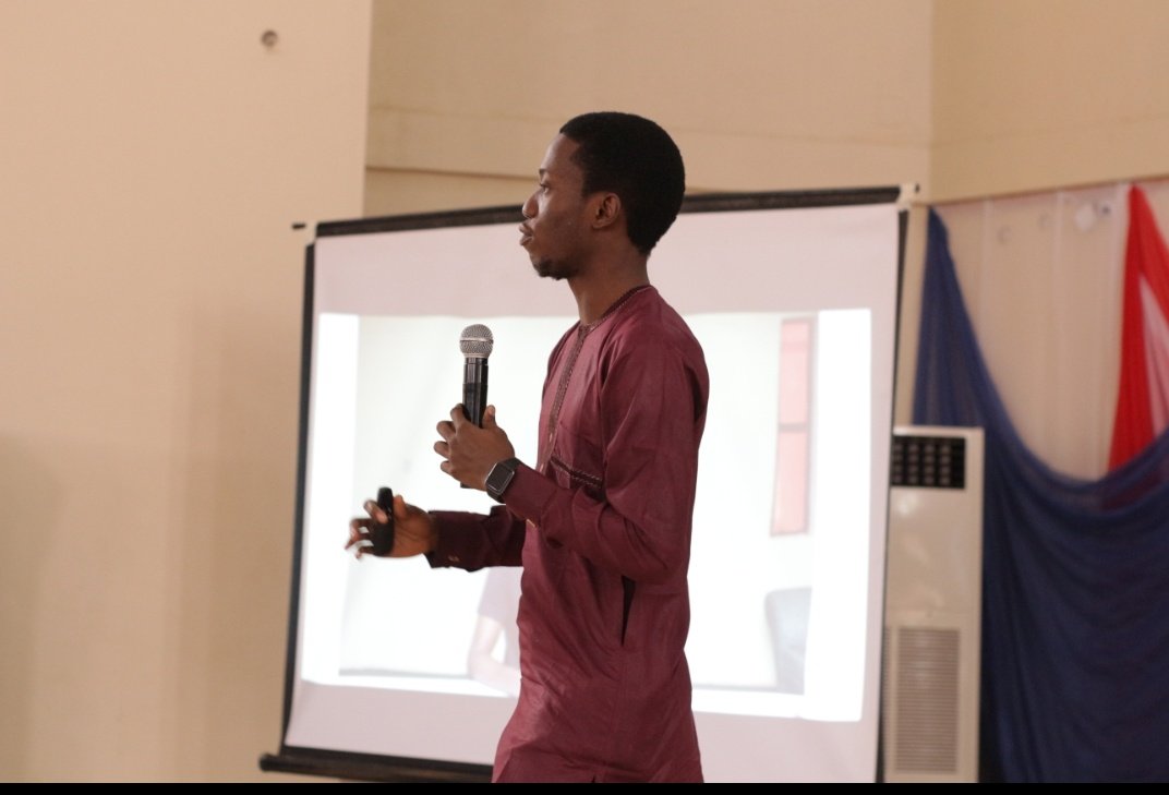 Day 2:We had Celeb Doc  @DeboOdulana founder of  @DoctooraHealth speak to us on Digital Health Tech., as well as Dr Abiodun Adereni  @budjez founder of award-winning HelpMumNG, and Engr Abdulwaheed Abiola (CEO of TREPSlab) who also doubled as Judges for the innovation challenge.