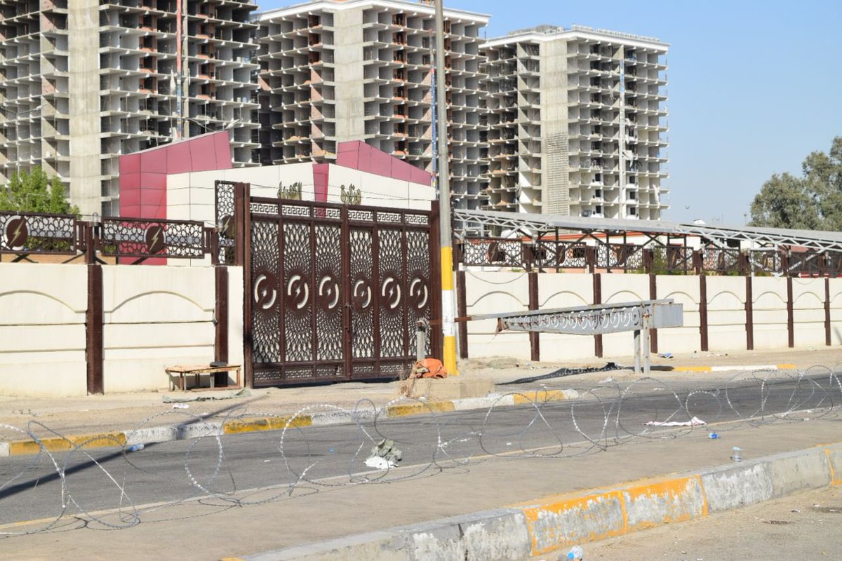 قف على ناصية حلمك ثم قاتل
#مهندسو_الكهرباء_محاصرون 
<a href="/MAKadhimi/">Mustafa Al-Kadhimi مصطفى الكاظمي</a>