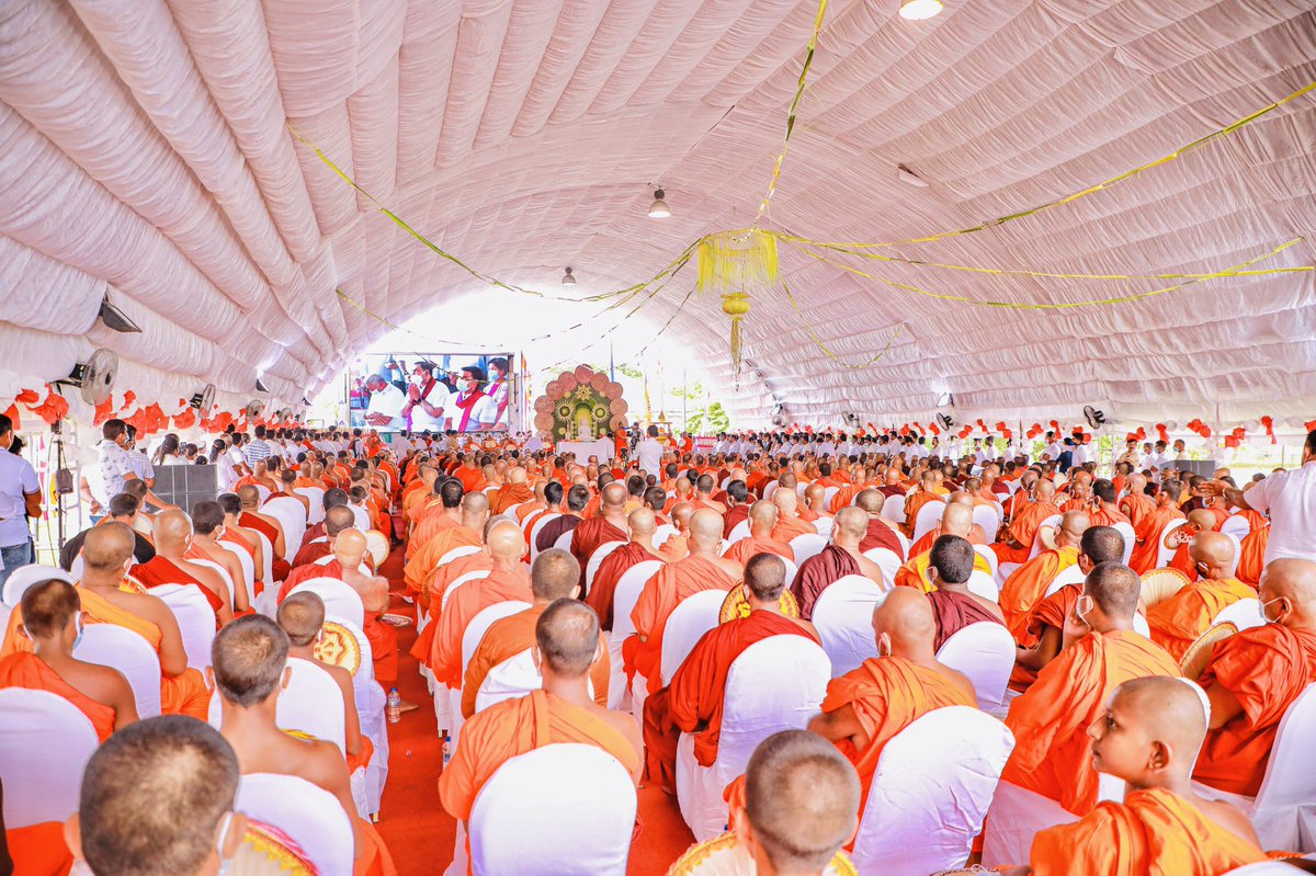 RajapaksaNamal's tweet image. I want to thank the Buddhist Clergy for attending the #Pirith Ceremony held at my Carlton Residence in #Weeraketiya to bless the nation &amp;amp; the people of #lka. I'm also grateful to former minister @basil_rajapaksa for attending despite his busy schedule.
#blessed #LKAElections2020