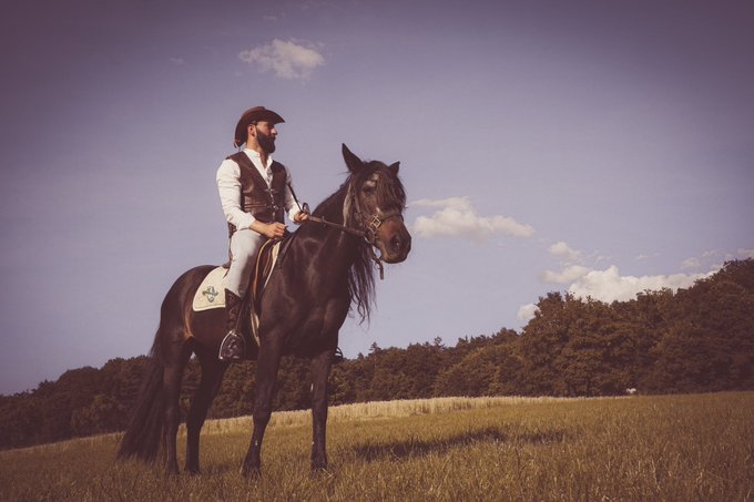 🐎 horse ryding  @landoxryder #cowboy on a #horse   @StarsMaleporn @NakedNetwork @wixxbold @HotPromotes<a class="tags" href="/tag/landoxryder">@landoxryder</a><a href="/tag/cowboy"class="tags">#cowboy</a><a href="/tag/horse"class="tags">#horse</a>