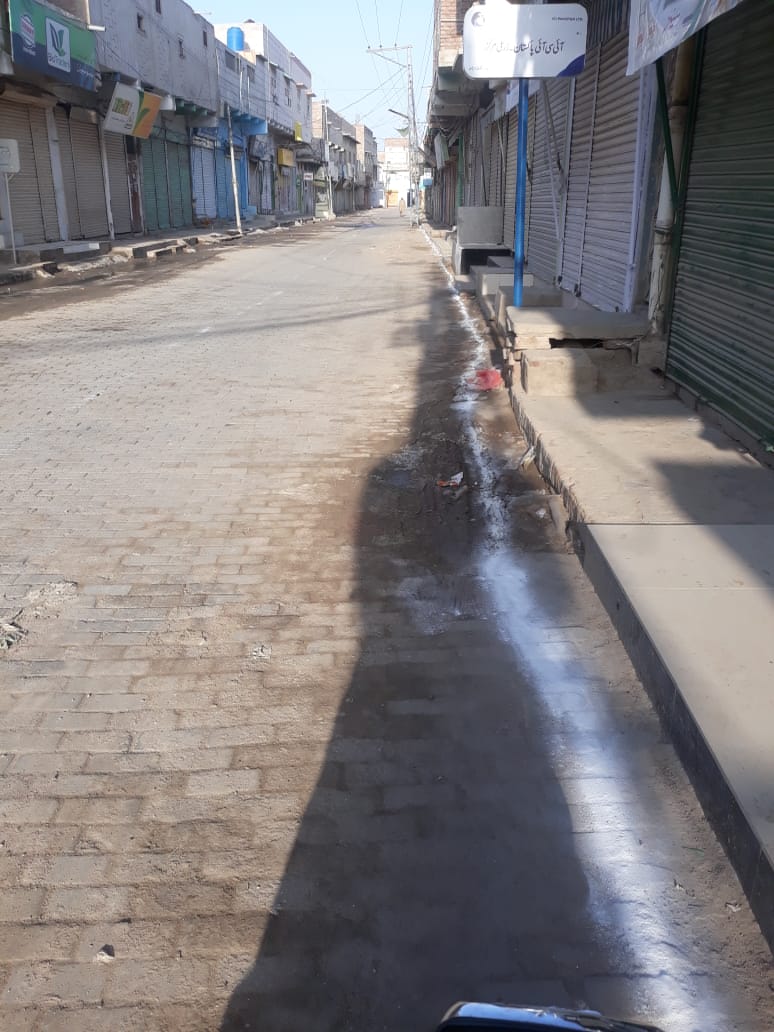 khalidvonsaleem's tweet photo. Eid ul Azha mubarak everyone!
May Allah enable us to follow the sunnah of Prophet Muhammad (SAW) and Prophet Ibrahim (AS)

Municipality teams of district #Ghotki had been active the whole day to dispose off the offal. 
For complaints please call 0723661765 https://t.co/S7jYD4NUaW