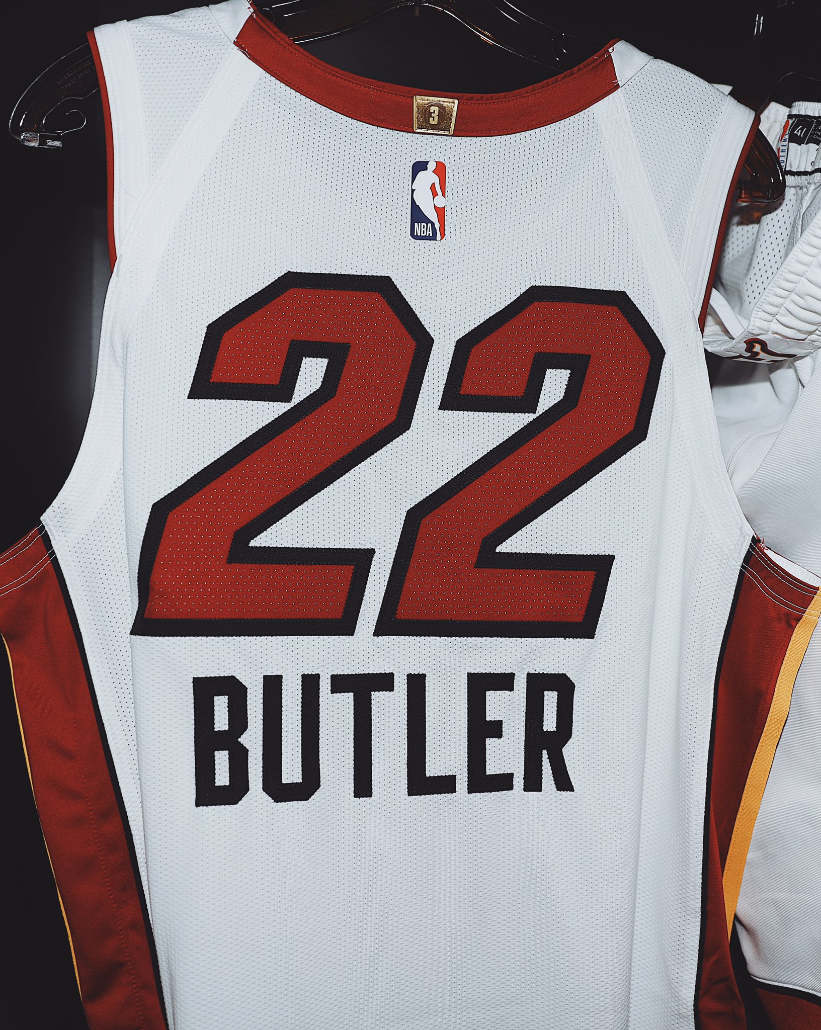 Jimmy butler back of jersey sales