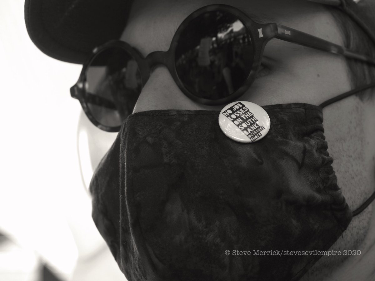 stevesevilempir's tweet photo. Culture Workers against cuts. PCS, UNITE and Bp or not Bp protest against pandemic job cuts in the theatre industry. Southbank, London, 01/08/2020. #bpornotbp #unite #pcs #nationaltheatre #jobless #pandemic #lockdown #OLYMPUS #eyeem @stevesevilempir https://t.co/1OT3773H7J