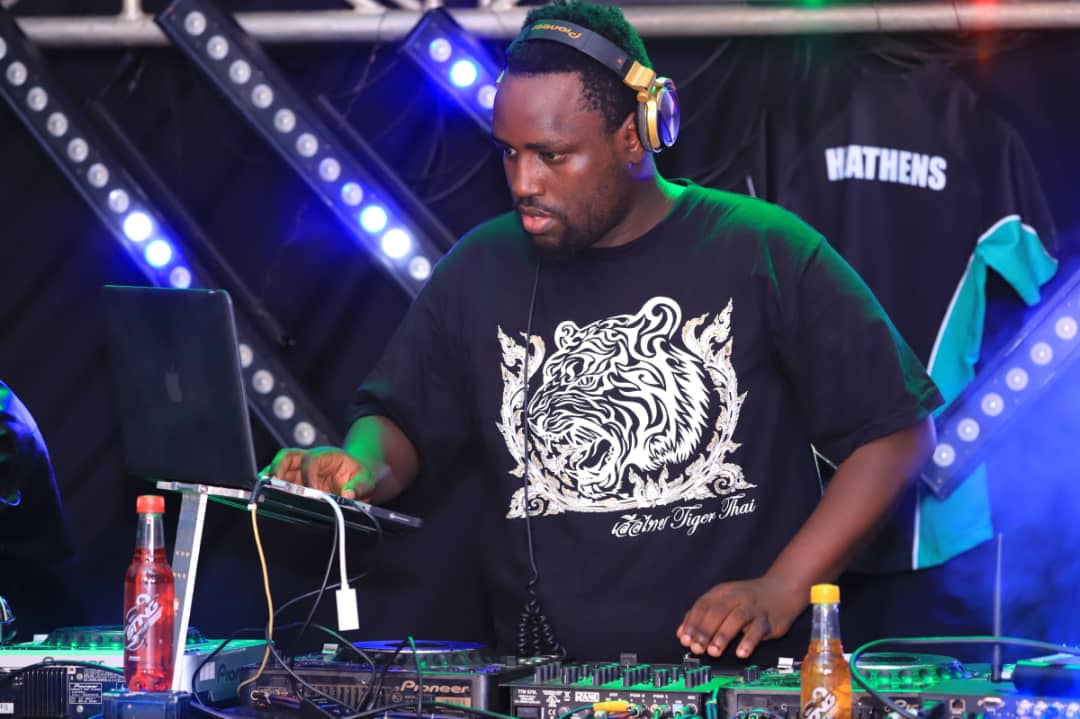 nbstv's tweet photo. King of Afro-House @DJMelvyn_Ug  getting the house on the bombardment.

Do you feel his vibe?. #StingLifeSwitchedOn #NBSSNL #NBSUpdates https://t.co/xROfAu8TKL