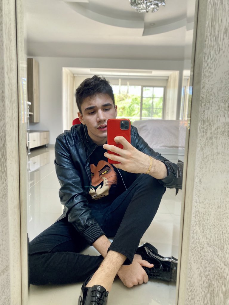 Juaneslopez__'s tweet image. Is it prudent to use #5SOSWildflower  N #5SOSWORLDDOMINATION ?? 💕
Anyways, vote for Wildflower in the vmas n use #MTVHottest 5 Seconds Of Summer ‼️
Love u all 😻