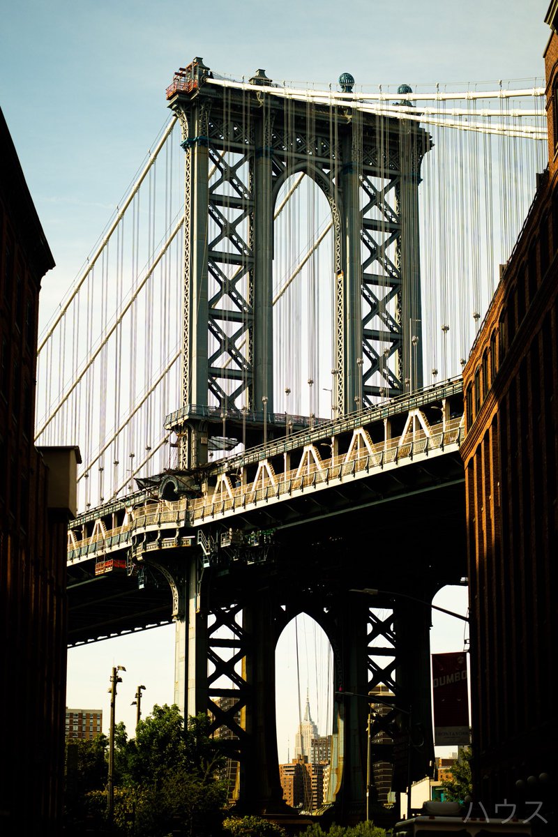 Can’t go to DUMBO w/o a shot of the Manhattan Bridge

#tonesofnyc #goldenhour #dumbo #bridgephotography #nyc