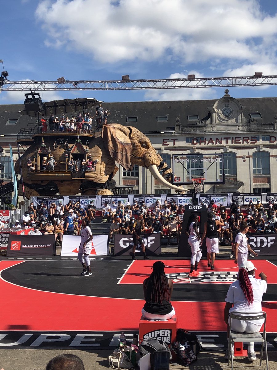 LunotC's tweet photo. Soleil, éléphant et Open de France de #basket 3x3 : un magnifique événement ce week-end à #Nantes #GRDF ⁦@ffbasketball⁩ ⁦@3x3Ffbb⁩ https://t.co/nbAUuEc3bc