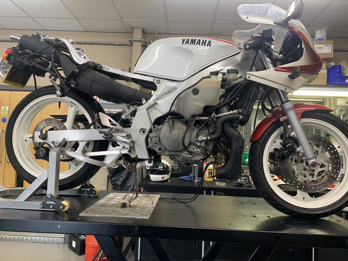 Clean rearsets thanks to the shops aquablaster <a href="/RSWorkshopEquip/">RS Workshop</a> <a href="/Perfparts/">Performance Parts</a> <a href="/YMUKofficial/">Yamaha Motor UK</a> <a href="/AdamKelley7/">Adam Kelley</a> <a href="/Perfparts/">Performance Parts</a> <a href="/helperformance/">helperformance.com ™</a> <a href="/YamahaMotorEU/">Yamaha Motor Europe</a> <a href="/deanharrisonTT/">Dean Harrison</a> <a href="/DomHerbertson/">Dominic</a> <a href="/Racebikebitz_UK/">Racebikebitz</a>
