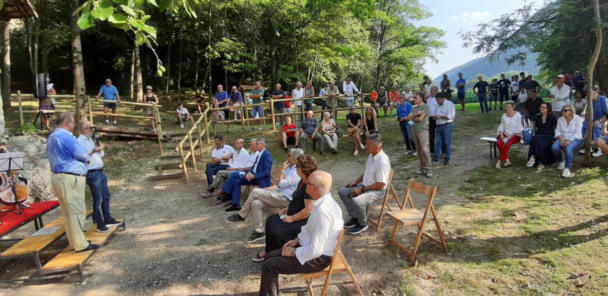 Riccardi_FVG's tweet photo. 🔴SICUREZZA E VALORIZZAZIONE CON NUOVO ARGINE SUL #NATISONE / Oggi insieme ai sindaci dei comuni di #SanPietro, #SanLeonardo, #Pulfero, #Savogna, #Drenchia, e #Grimacco all'inaugurazione di quest'opera che valorizza questa località storica! Scopri di più👉https://t.co/OEixtPvRrA https://t.co/7iITIE1UKb