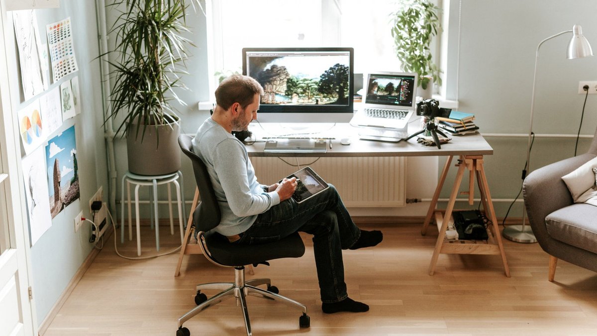 xaltbc's tweet photo. Want to increase creative problem solving and #productivity among your team? Have less meetings. @jeff_haden @Inc https://t.co/94ygcDTA3S #embraceremote #WFH #leadership https://t.co/zAKmWYCPYJ