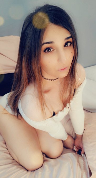 Its national GF day and im still waiting on someone asking me like..... https://t.co/hFB6vnjoUK