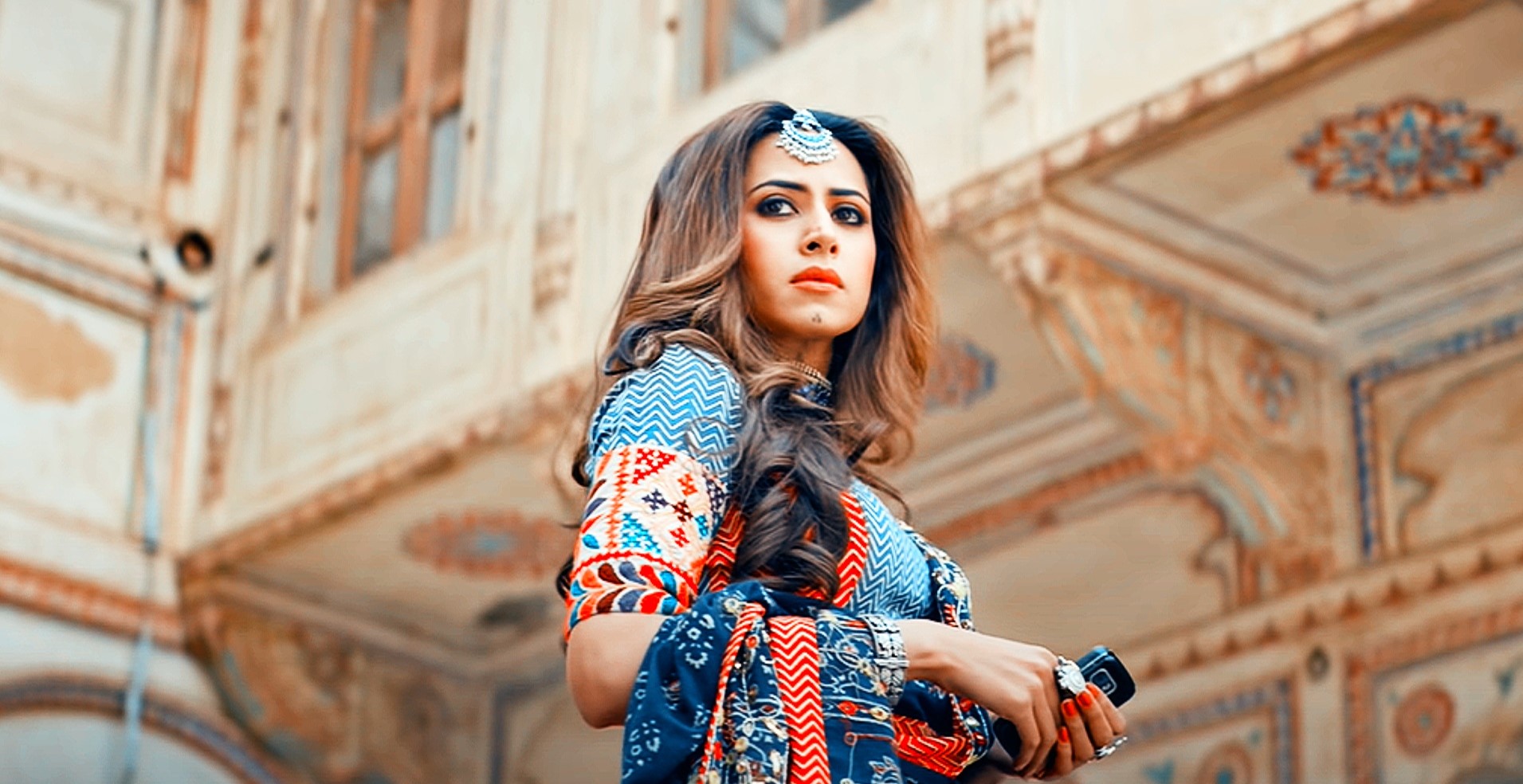 N on X i came across this song called Laare Sargun looks even more beautiful SargunMehta https t MD1xXfclYD X