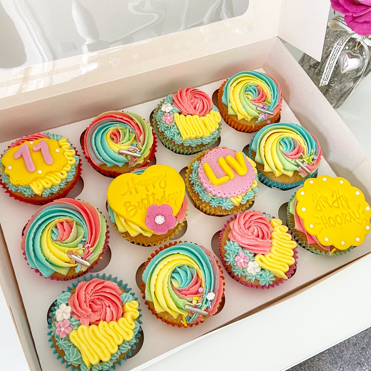 SCakery's tweet photo. 🌈 ℝ𝕒𝕚𝕟𝕓𝕠𝕨 𝕆𝕔𝕔𝕒𝕤𝕚𝕠𝕟 ℂ𝕦𝕡𝕔𝕒𝕜𝕖𝕤🌈 Some more rainbow cupcakes from today! Cupcakes can be made for any occasion in colour theme of your choice. #rainbow #birthdaygirl #customcupcakes #swirlcakery #homemade #love #cupcakesglasgow https://t.co/np04GqOoW8