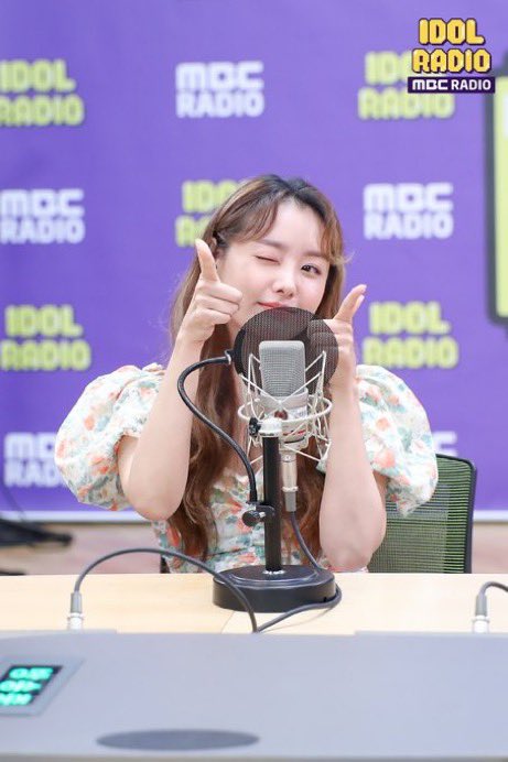 songjieun_55's tweet photo. 아이돌 라디오💚
.
.
#송지은 #SONGJIEUN #MBC #IdolRadio https://t.co/oZMZm5vVhp