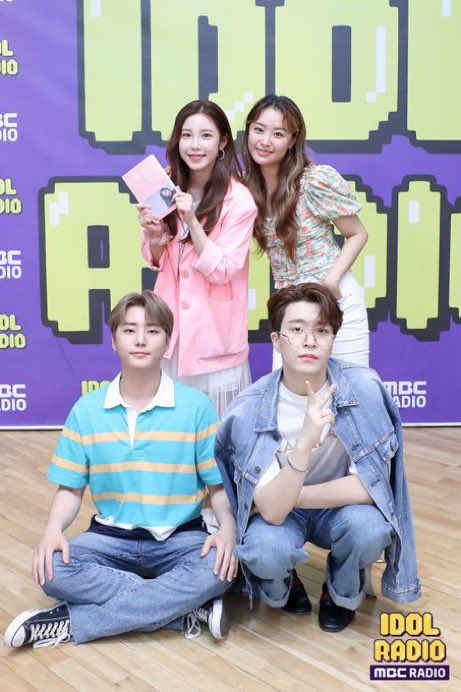 songjieun_55's tweet photo. 아이돌 라디오💚
.
.
#송지은 #SONGJIEUN #MBC #IdolRadio https://t.co/oZMZm5vVhp