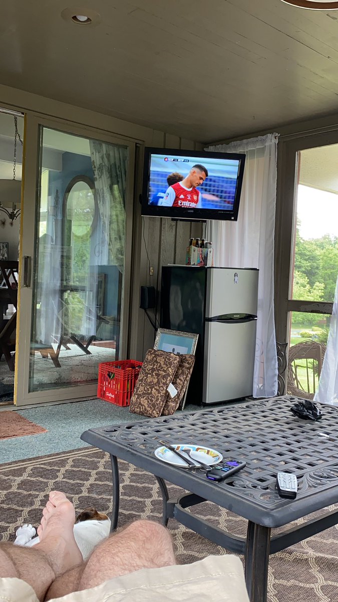 Cbus_Matt's tweet photo. Great way to watch the #FACup Final. Nice not to have a horse in this race #LFC https://t.co/oSzNJ77LK2