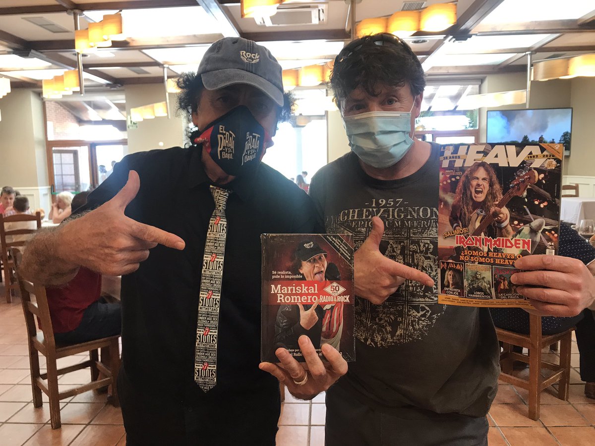 mariskalrock's tweet photo. Por fin pudimos ir a Castrocalbón y La Bañeza para firmarle el libro y probar” la mejor cecina del mundo” (en la La Hacienda )que elabora el oyente y amigo Aquilino en su factoría de productos El Castro. #mascarillas #elcastro #castrocalbón #lahaciendalabañeza #laheavy423 https://t.co/BEEemD7w1M