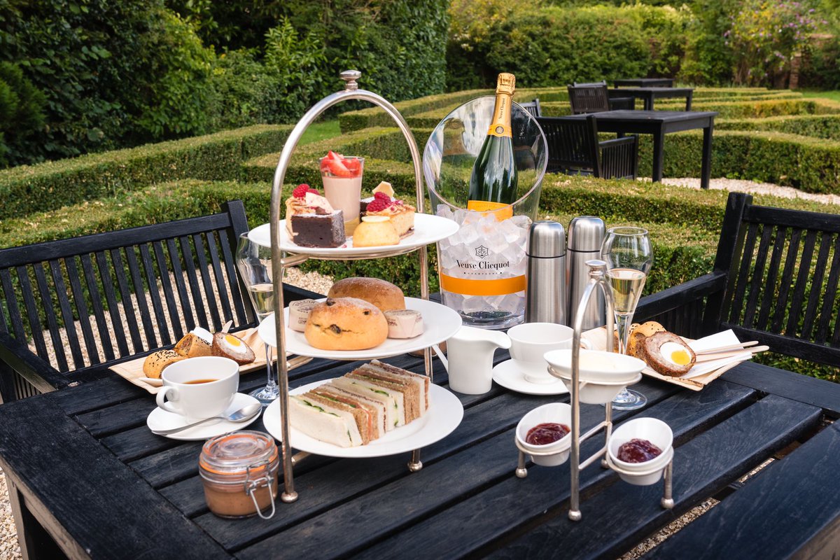 tr_howard's tweet photo. Not got any plans this weekend? Well The @LygonCotswolds Clubhouse is back open for business, with @VeuveClicquot afternoon tea on the menu. 🥂 The whole place is dog and child friendly, and there’s plenty of space to enjoy a spot of social distancing! See you there! 🥂 https://t.co/xkQ68v8ZRW