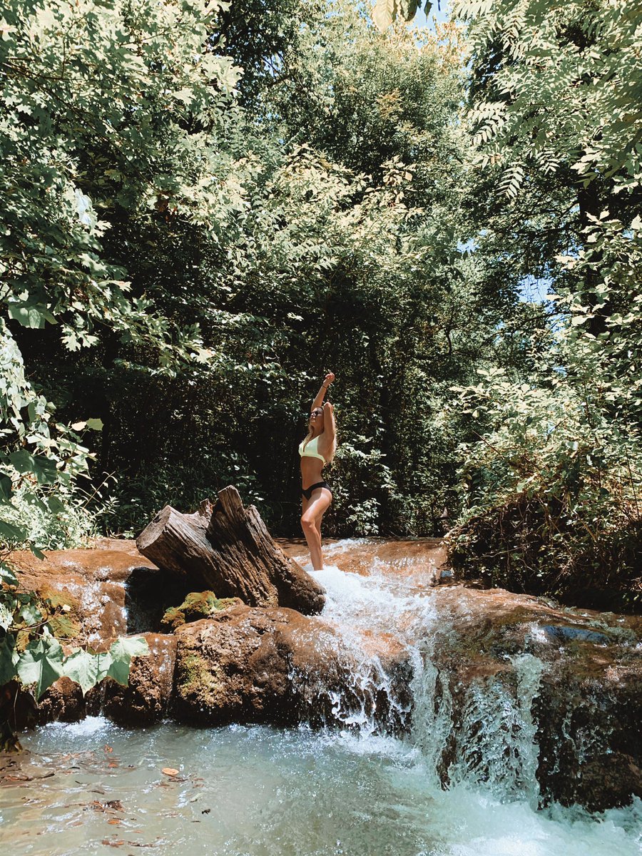 DineenAmelia's tweet photo. Who needs a Bae-cation when u can have a Me-cation ;) 🥥🍃🦋 https://t.co/TeX2axQsso