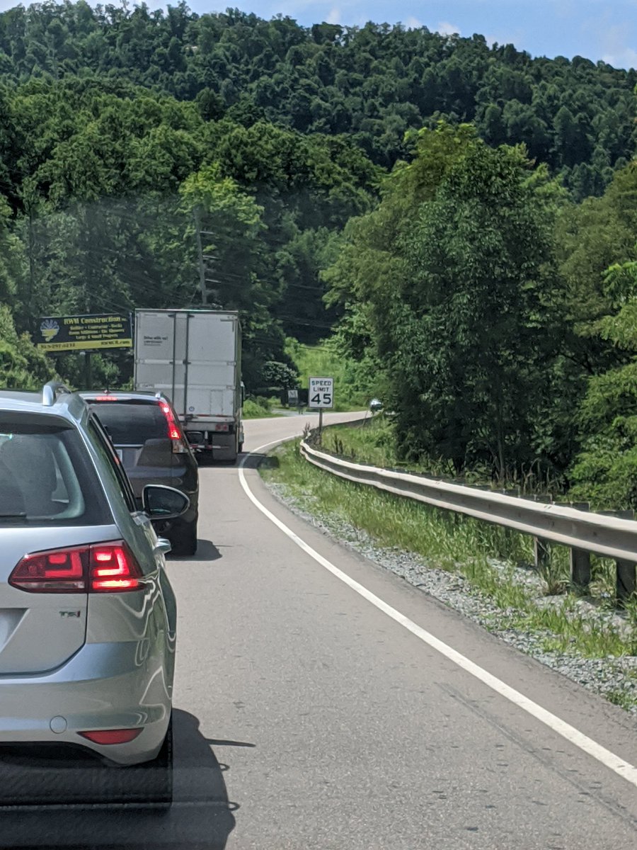 TheWoobDog's tweet photo. @WataugaOnline Looks like tractor trailer breakdown on Rock Crusher just past Vulcan https://t.co/BBTXke2and