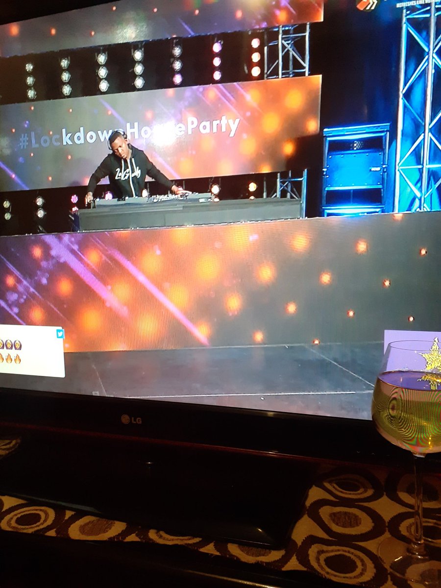 Pulanemo2's tweet photo. #LOCKDOWNHOUSEPARTY #LeGoody Bloemfontein is on fire https://t.co/M6rOK3XXVx
