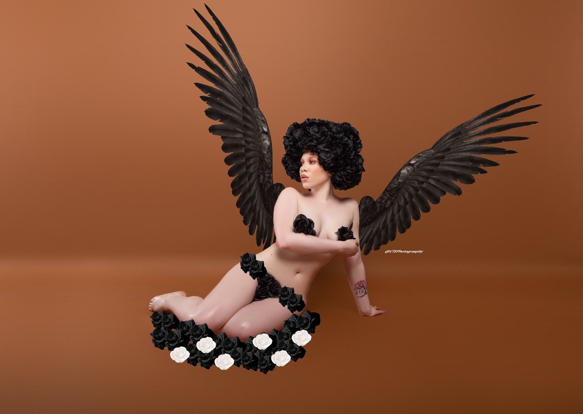 The Black Rose 🥀~ A symbol of mystery and elegance, A symbol of Stability &amp; tranquility.....As I Grow As a Women, these are traits that I aspire to have. Happy Birthday To Me! This Is Eternally 21✨🖤☁️
•
•
•
📸: CTEphotography 
#birthdaygirl #twentyone