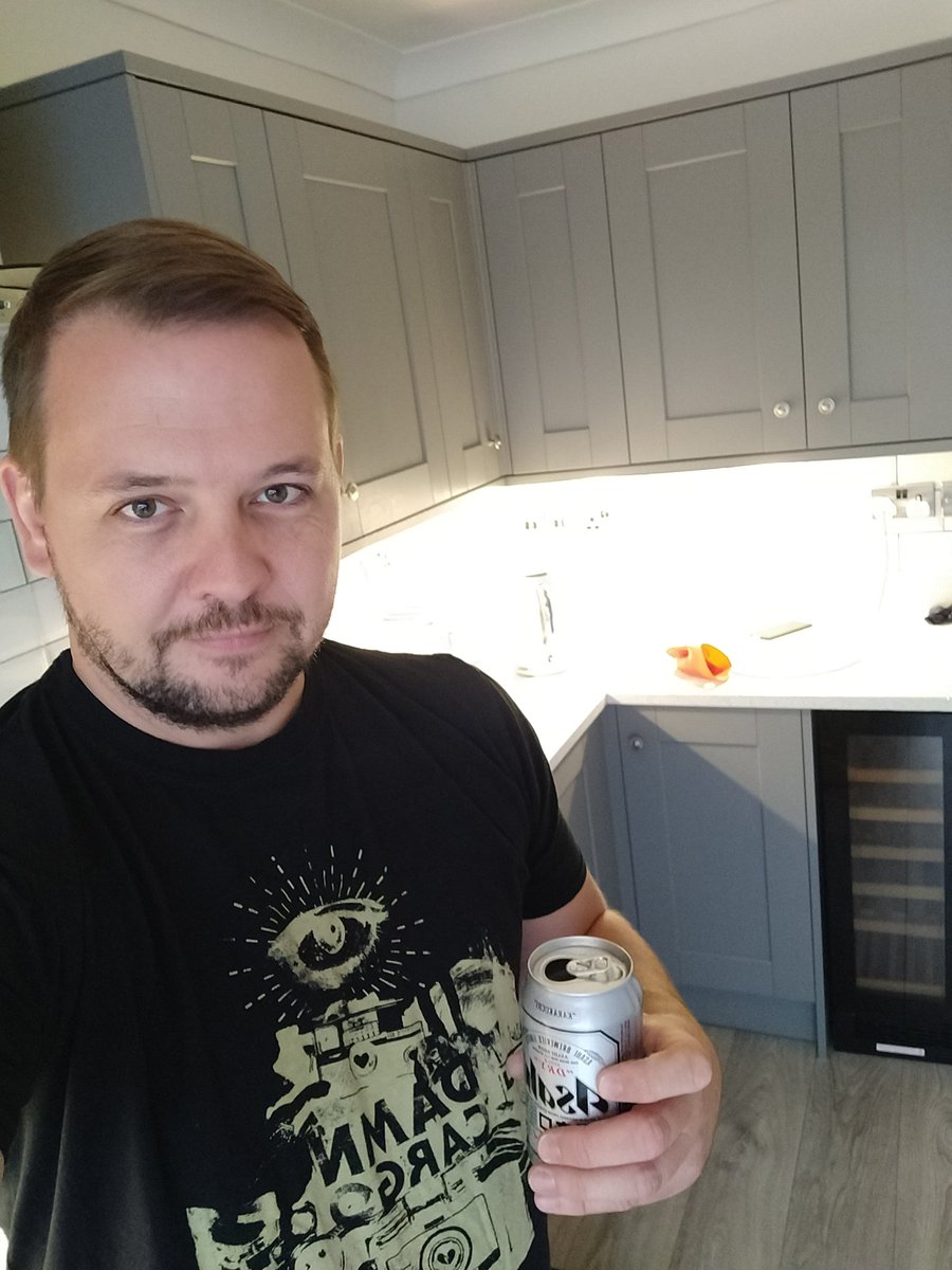 MattKeating1981's tweet photo. @RadioMatlock Tee shirt change for @lucie_delacy takeover! #VirtualPubCrawl https://t.co/JU6ZgH2m0I