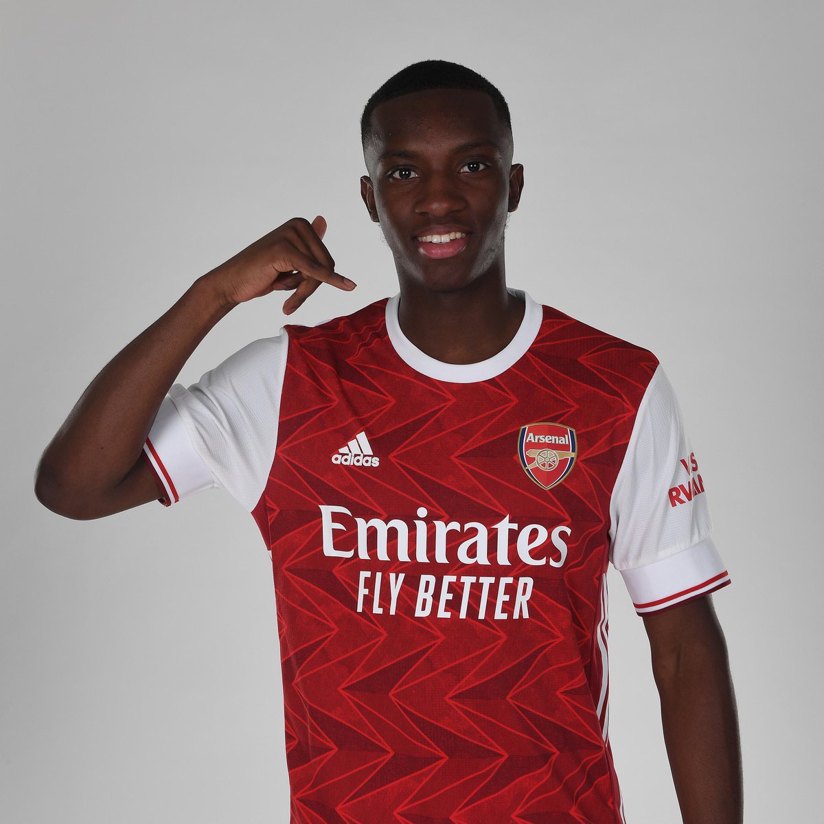 Arsenal's tweet photo. Time for our first change...

↩️ @LacazetteAlex
🔛 @EddieNketiah9

#HeadsUpFACupFinal 🔴 2-1 🔵 (81) https://t.co/PkLQ8DM6kS