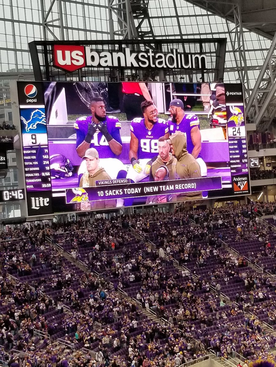 jaredfinck's tweet photo. @TarekTlais81 @FreddyPPomona @Jayronkearse8 Is this a decent enough picture for you? https://t.co/fVBz2VOUDM