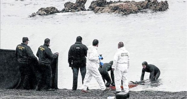 ElCuervoIngenu2's tweet photo. “La Justicia es igual para todos”: Absueltos los Guardias civiles acusados por varias #ONG de provocar la muerte de 15 #migrantes #Justicia https://t.co/yAUi8CxhYP https://t.co/odme2AI03G