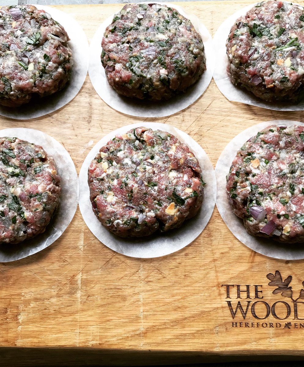 The Woodee tweet media