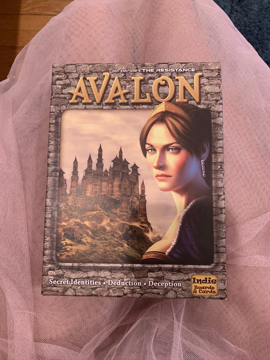 AVALON: social deduction games are cool but this art is butt ugly in my opinion. My shelves look so good and I have to hide this game at the bottom so it doesn’t ruin my aesthetic. 1/5, a big inconvenience