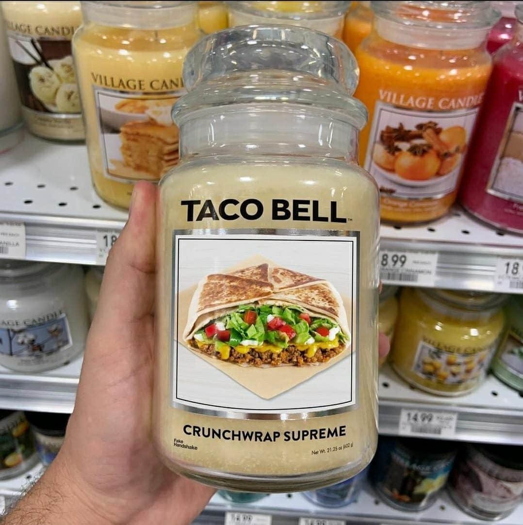 solacepresents's tweet image. Candles are the best 😌🤗🥰 Can’t wait time light these vibes when I get home #vibes #candleobsession #ihaveaproblem