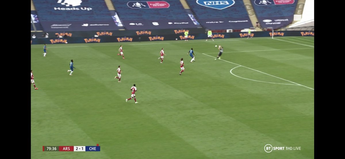 steviesamson16's tweet image. Someone needs to explain how this wasn’t handball outside the box??? Not even a replay 🤷🏼‍♂️. Referee has had a shocker #neveraredcard #debateablepen #refagainstchelsea #chelseafc