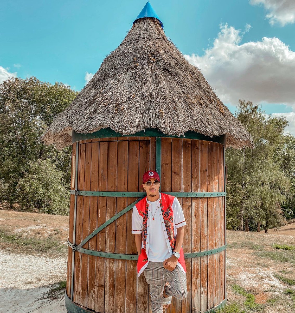 Dia de passeio 🏊‍♂️ 🏝 🌴 

@gilsonfurtado_official 
@gspromusic  
•
•
•
•
#chilling #chillvibes #paris #parque #parcherouval @parcherouval60 #gilsonfurtado #gspromusic <a href="/rmfamily1/">MAD REHAN</a>
