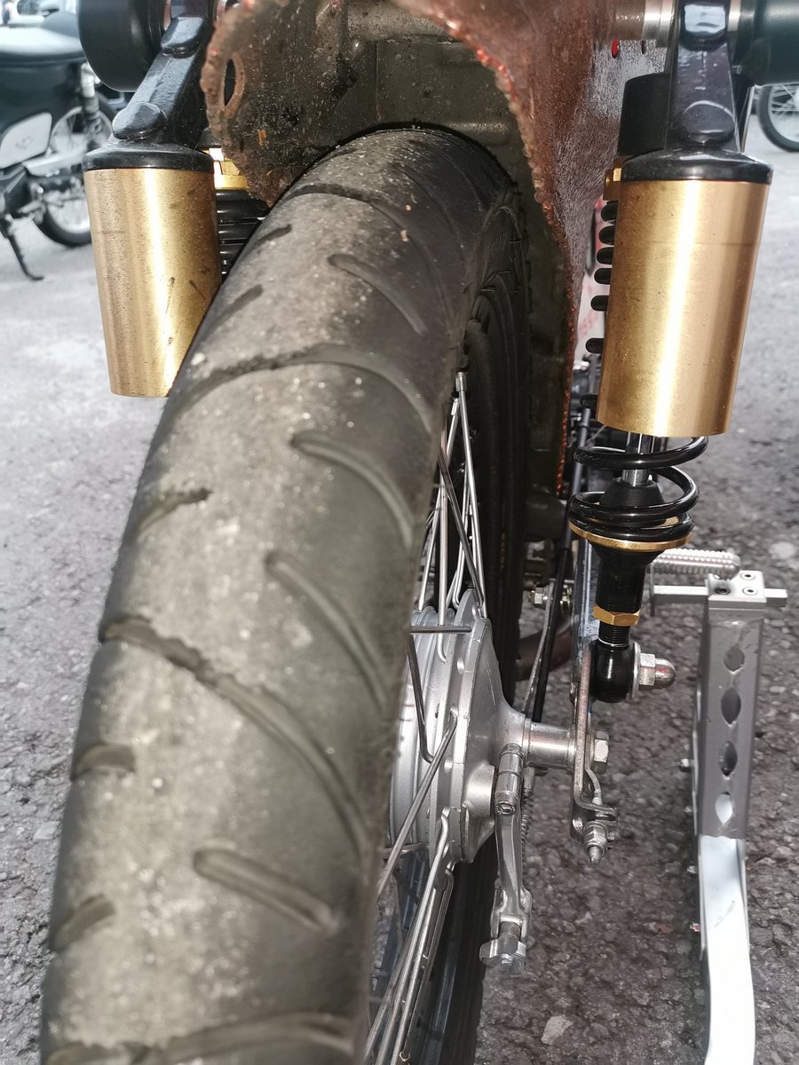 Linksmc's tweet image. Race day is over. Bike was fantastic till 30 mins from the end, some concerning engine noises and lack of power but managed to get home in second in class. #linksracing #eastmidlandsolutions #rebelprint #linksmotorcycles#akroofing #Buildbase