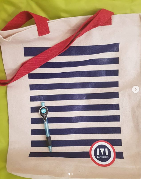 NathBAC's tweet photo. Qui a le #totebag qui donne envie d'avoir :
Liberté,
ÉgaLITé ,
FraterLITé,
#frenchline
Dans ses mains 🇨🇵❤💙🤗 ?
C'est moi !
L'accro 🥰
Merci beaucoup @merinos_matelas 🛏 #lilisemelangelespinceaux https://t.co/j38CvVgomp https://t.co/e4FFEVDgxW
