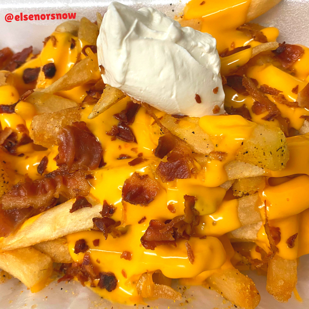 elsenorsnow's tweet photo. 🍟French fries or LOADED French Fries?!   
Get 'em while they're hot!
Nacho Cheese 🧀, American Cheddar Cheese, Sour Cream &amp; Crispy Bacon 🥓
#loadedfries #baconbits #antojitosmexicanos #mexicanfoodlover #mexicansnacks #purosanantonio #sanantoniofood #sanantonioeats #safoodie https://t.co/NzJNtfkGCb