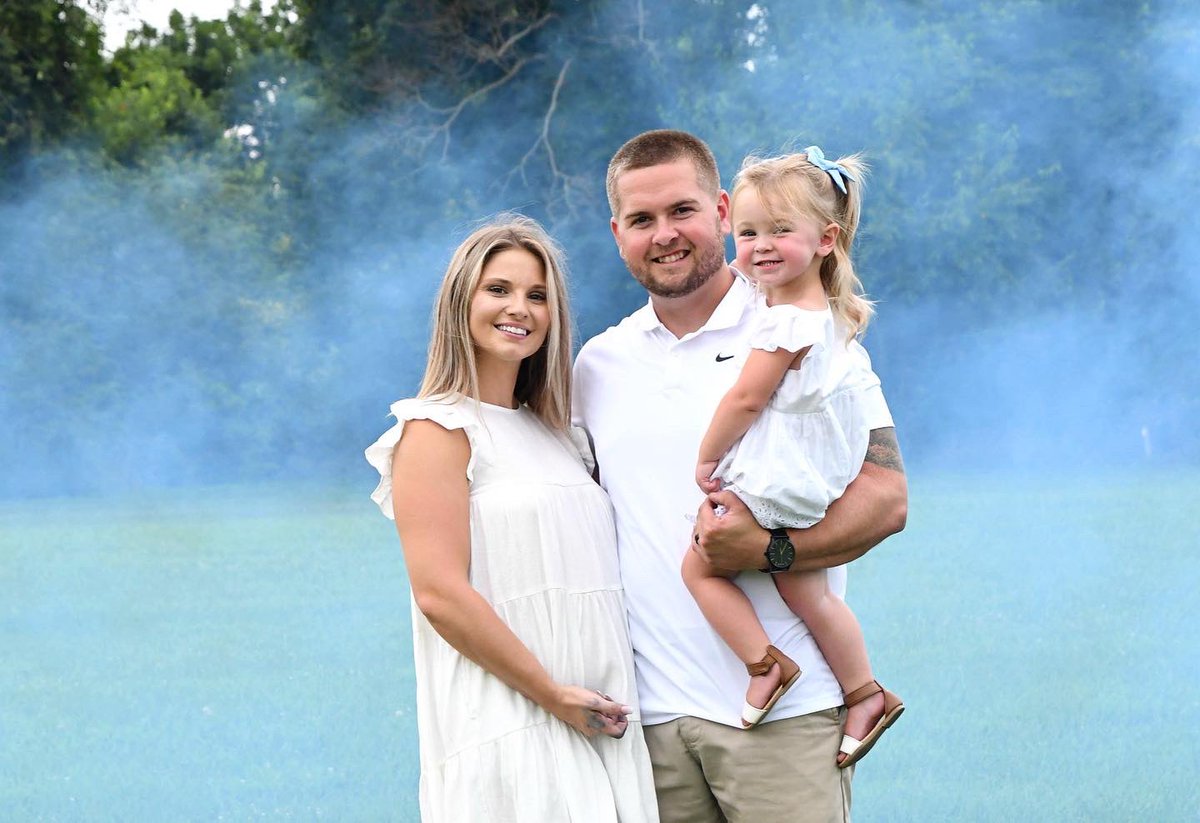 AlexisSJames__'s tweet photo. Baby Boy James will be arriving February 2021! 🥰💙 #14weekspregnant #RainbowBaby #JamesClan #KeepingUpWithKensley 
@MTJames22 https://t.co/ox7qdqsruz
