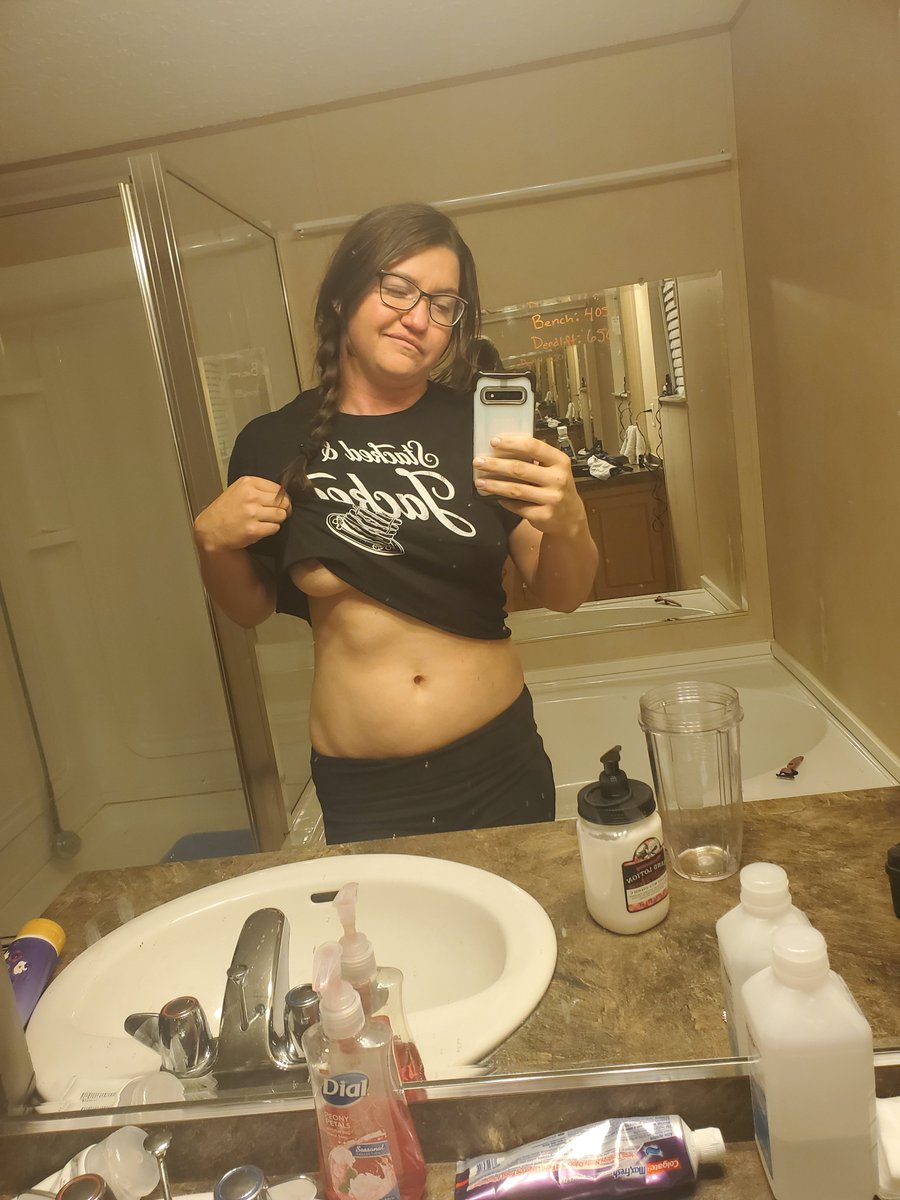 Ribbonsandbows5's tweet photo. Hmm to go to the gym like this....I think so 😏🤫😜😘💦

Come see me on #onlyfans
https://t.co/Ciu532HqM2

#onlyfansgirl #OnlyFansThread #gymslut #beforegymselfie #kindastacked #kindajacked #braid #babyabs #nipslip #wanttoseemore https://t.co/MKKtgfTuHZ