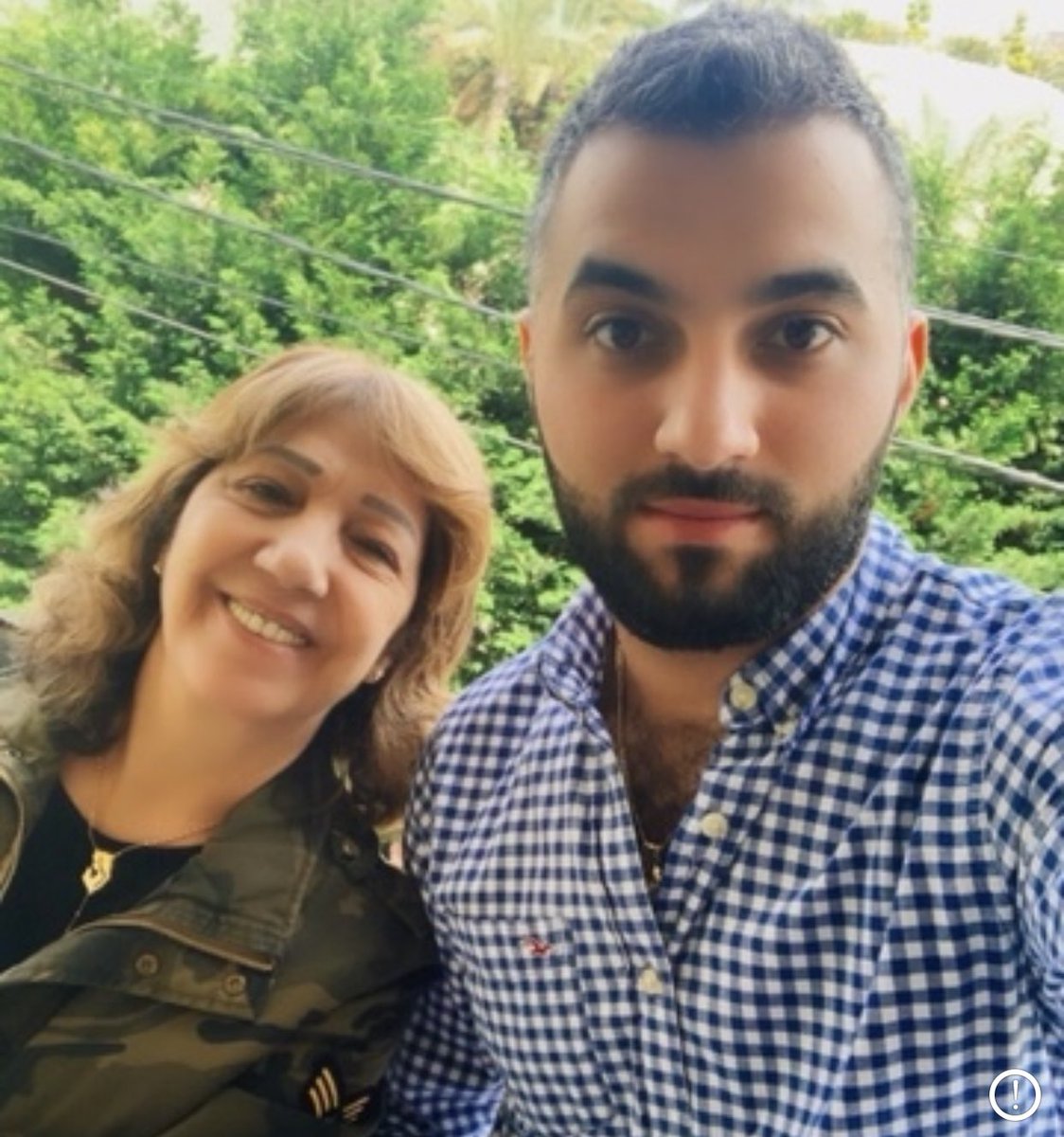 RayTdraybi's tweet photo. انا و امي بلا اخواتي البنات 🥰 https://t.co/XEj1bVdHm6